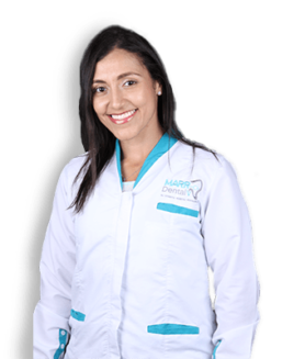 Dra.-Carolina-Del-Rio_Periodoncia-e-Implantologia-min-min Dra. Carolina Del Rio - Periodoncia e Implantología